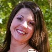 Crystal Medeiros's Instagram, Twitter & Facebook