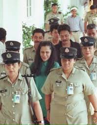 Explore edições de mona fendi no discogs. Who Is Mona Fandey And Why Is She So Creepy Lifestyle Rojak Daily