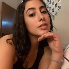 I survived Monday. I hope you got it well too🥰🔥