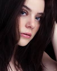 Regina Waring's Instagram, Twitter & Facebook