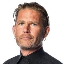 Leo Hellman's Instagram, Twitter & Facebook