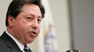 Former Middletown mayor receives humanitarian award