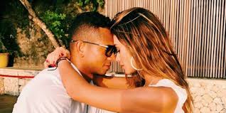 Al parecer se trata de una médica veterinaria, que también es modelo.la joven se llama pauleth pastrana, una mujer amante a los caballos y quien tendría que ver con el criadero de fredy guarín. La Historia De Amor De Fredy Guarin Y Sara Uribe Curiosidades De Futbol Futbolred