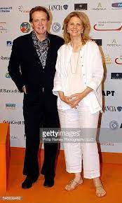 Then, she married stunt performer henry kingi on may 16, 1981, after meeting him on the sets of 'the bionic woman.' in the year 1982, kingi and wagner were blessed with a son named. Lee Majors And Lindsay Wagner Bionic Woman Celebrities Female Men Tv