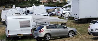 Le développement du réseau hôtelier haut de gamme est digne des plus belles destinations, l'hospitalité des gens, la gastronomie variée et fine, ses légendaires… il est aussi un choix parfait pour ceux qui aiment les voyages de luxe et d'exception. Les Deputes Suppriment Le Livret De Circulation Des Gens Du Voyage Le Point