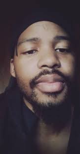 How do you stay focused while drinking and playing Apex Legends?