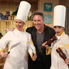 Fuller House Chefs Kimmy Gibbler Ramona Gibbler Jeff Franklin