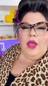 Donna Otte's Instagram, Twitter & Facebook