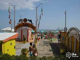 Mono e bilocali variano per metratura e posti letto e sono tutti dotati di tv led, servizi privati con box doccia, asciugacapelli a. Appartamento In Affitto A Miramare Di Rimini Iha 69944