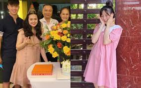 Phan văn đức có bàn thắng đầu tiên trong màu áo slna ở mùa giải 2018 với pha lập công vào lưới johor darul ta'zim. Ä'á» Nhan Sáº¯c 3 Vá»£ Cáº§u Thá»§ Viá»‡t Ä'ang Mang Báº§u