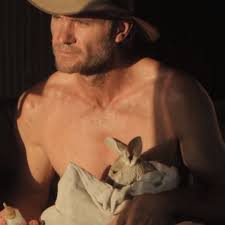 Découvrez le métier de Brolga, sauveteur de kangourous professionnel