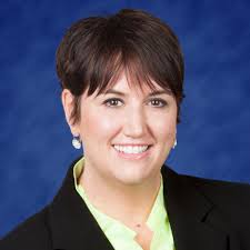 Kelly Munson's Instagram, Twitter & Facebook