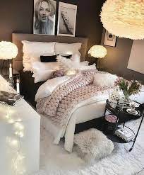 Pin By Ashley Wells On Bedroom Classy Bedroom Small Room Bedroom Woman Bedroom