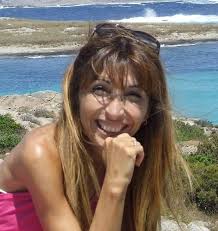 Morte Elisa Rossi, l'autopsia sul corpo dell'insegnante caduta in mare: il  funerale a Classe