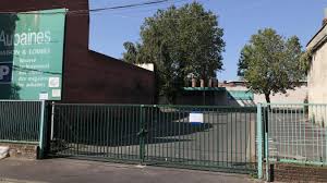 Le magasin des aubaines meubles de la redoute vous propose tout un univers dédié à la maison à. Roubaix Apres Deux Semaines De Fermeture Liee Au Covid 19 Les Aubaines Rouvrent Jeudi