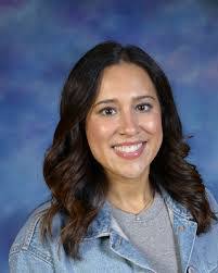 Maria Bloom's Instagram, Twitter & Facebook