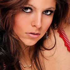 Nicole Neubert (@NicoleNeubert)