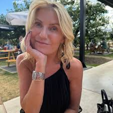 Is there parking at West Harbour Go Station and how easy is it to park  around 4 PM