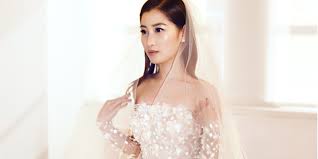 She makes smart use of social media to spread awareness about her ventures. Exclusive Inside Malaysian Heiress Chryseis Tan S Lavish Wedding Fitting