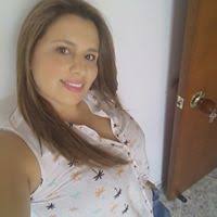 Ingrid Marin (inyuma)