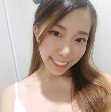 唔少銀行都有出Graduate Program或者Management Trainee  Program，入面揀嘅部門其實仲有分前中後台。不過一般黎講，前台（Front  Office）會比較請得多人，當中Commercial、Corporate Banking及Global  Banking會較受歡迎。所以呢篇文章都會集中講多啲呢幾個前台部門嘅工作 ...