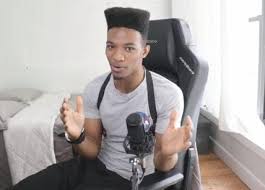 Find more italian words at wordhippo.com! Trovato Morto Lo Youtuber Etika L Ipotesi Principale E Il Suicidio Affaritaliani It