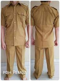 Jun 05, 2021 · saat berkuasa dulu, dalam setiap acara resmi kenegaraan, soeharto lebih sering memakai baju model safari, jarang sekali memakai setelan jas lengkap. 7 Pilihan Baju Safari Untuk Kaum Pria Agar Semakin Gagah