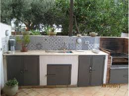 20 Ideen Fur Die Outdoor Kuche Frische Luft Und Sonnenlicht Geniessen Lalo Bunnita Deutsche Stifte Outdoor Kitchen Diy Outdoor Kitchen Outdoor Kitchen Patio