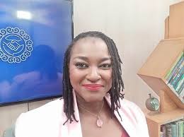 Tara Gave Up Football, Learnt Henna, & Took Back Her Life