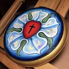 Hand Painted In Oil Luther S Rose 8 Plaque Can Be Easily Displayed On The Wall Or A Decorative Table Easel A Beaut Luther Rose Rose Painting Christian Art