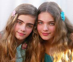 JULIA Y SARA REY REINA