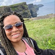 Nicole Pender's Instagram, Twitter & Facebook