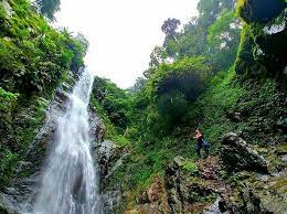 Terdapat banyak tempat wisata di karawang yang menarik untuk dikunjungi mulai dengan goa hingga pantai. 10 Gambar Curug Cigentis Karawang 2021 Harga Tiket Masuk Sejarah Legenda Lokasi Alamat Hotel Villa Di Sekitar Rute Perjalan Menuju Tempat Wisata Jejakpiknik Com