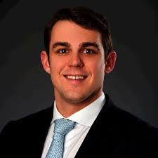 Karen Ace's Instagram, Twitter & Facebook