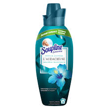 Adoucissant Concentre L Audacieuse Soupline La Bouteille De 800ml A Prix Carrefour En 2020 Adoucissant Bouteille Audacieux
