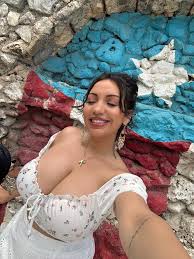 you are so sexy 😍 wish I lived there 🔥🔥♥️