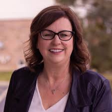 When Crunch Fitness Burloak asked us film and produce a virtual tour of  their gym, we wanted to make it Outside The Box!