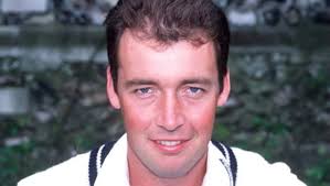 Angus Fraser: England's gentle giant who was denied opportunities due to  injury and bizarre selection