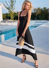 Black And White Women S Clothing Store Pin On May 2020 Wishlist
