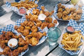 Crispy wings with herbs