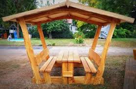 Sitzgruppe Mit Dach Massiv Aus Kvh Gefertigt Ideal Fur Firmen Schulen Radwege Garten Pavillon Ideen Sitzgruppe Gartenmobel Holz