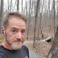 Gravel and paved sections of Paducah trails