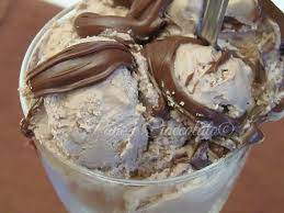 Amarene sciroppate, topping alla fragola o al cioccolato oppure scegliere di realizzare un fresco e goloso gelato alla frutta. Come Fare Il Gelato Alla Nutella Senza Gelatiera E Non Ghiaccia