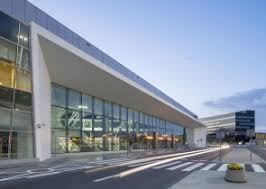 Jeśli jesteś na kwarantannie z powodu powrotu do kraju, obowiązuje cię kwarantanna wynikająca z ryzyka zakażenia koronawirusem, np. Nowe Zasady Dotyczace Kwarantanny Po Przylocie Do Polski Aktualnosci I Wydarzenia Lotnisko Chopina W Warszawie