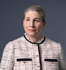 Gillian Palmer's Instagram, Twitter & Facebook