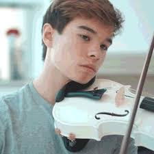 Alan Milan's Instagram, Twitter & Facebook