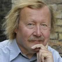 🌍 Roy Kramer 🌎 (@Royovitz)