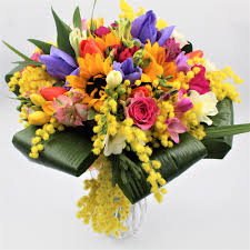 Scarica meravigliose immagini gratuite su compleanno fiori. Bouquet Di Fiori Misti La Violetta Fiorai Da Due Generazioni