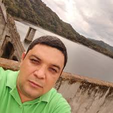 Hoy celebramos a quien lidera con visión, compromiso y un gran corazón.  ¡Feliz cumpleaños Dr. Noé Vallejo! 🥳 Le deseamos un año lleno de salud,  éxitos y nuevas metas por cumplir.🎂🩵