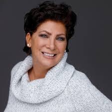 Kerry Renfro's Instagram, Twitter & Facebook